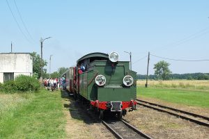 Px29-1704 z pociągiem rozkładowym na stacji Tułowice.