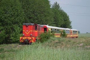 Lxd2-343 z pociągiem ogólnodostępnym w Ługach.