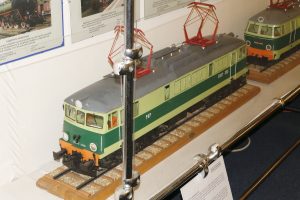 Model lokomotywy elektrycznej EU07.