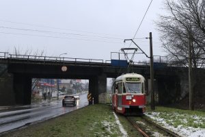 Zgierz, Łódzka - fotostop pod wiaduktem kolejowym.